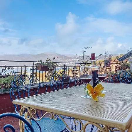 Apartament L'attico Con Terrazza Vista