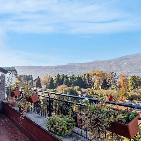 L'attico Con Terrazza Vista Laveno-Mombello