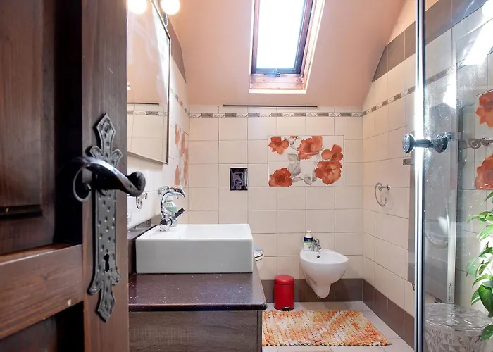 L'attico Con Terrazza Vista 라베노-몸벨로