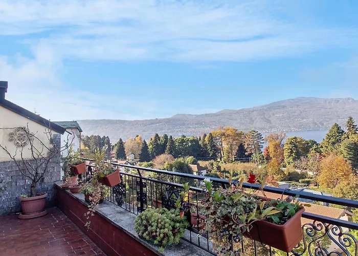 L'attico Con Terrazza Vista 라베노-몸벨로